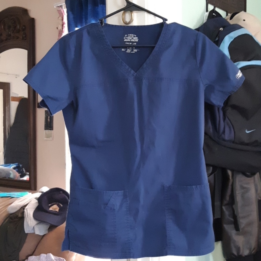Cherokee scrub top